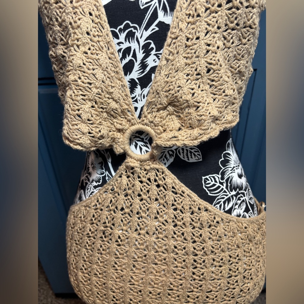 Un.Affected Australia Fitted Camel Crochet Knit Midi Dress- NOT BROWN see photos - Picture 2 of 15
